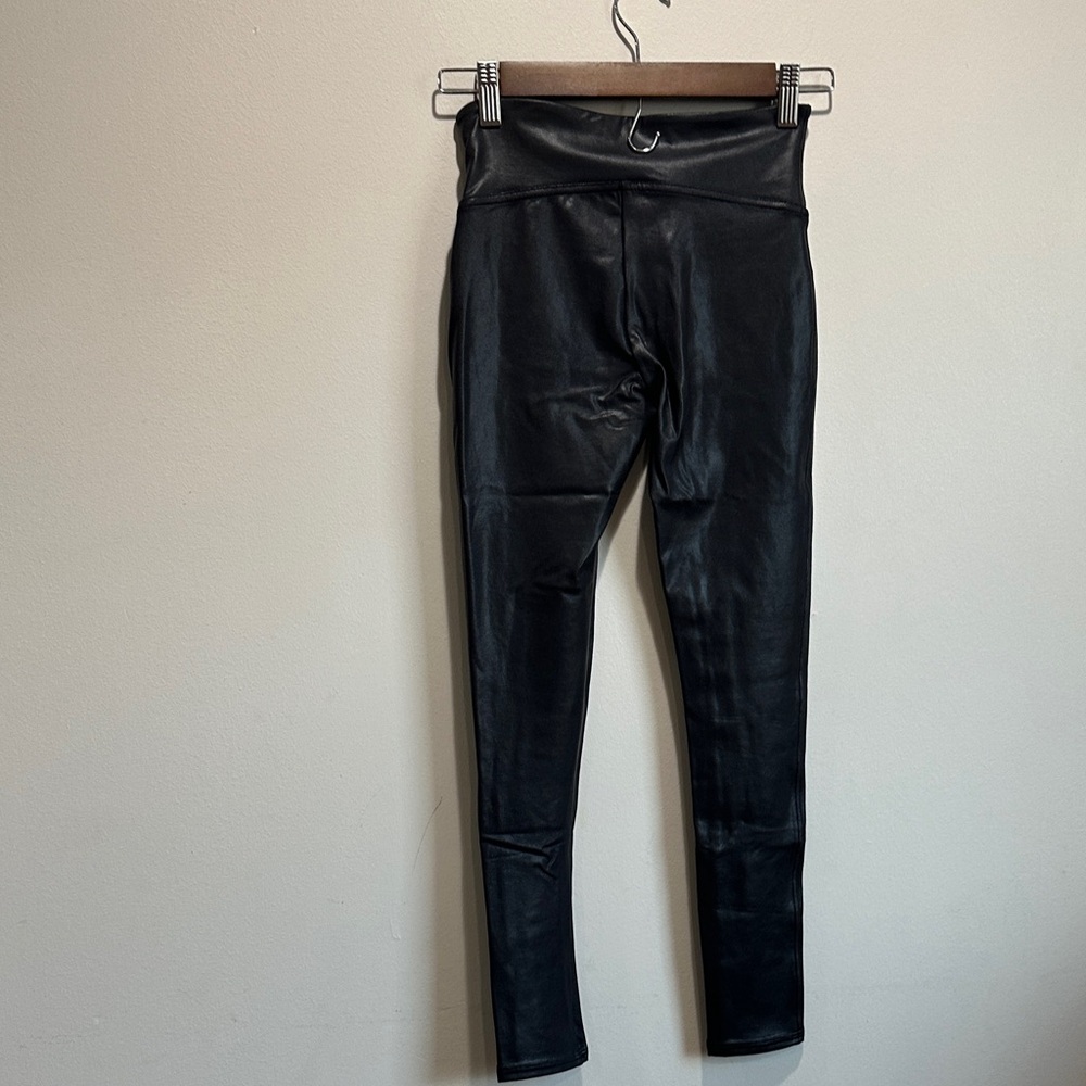 SPANX Shiny Black Leggings - Picture 4 of 12